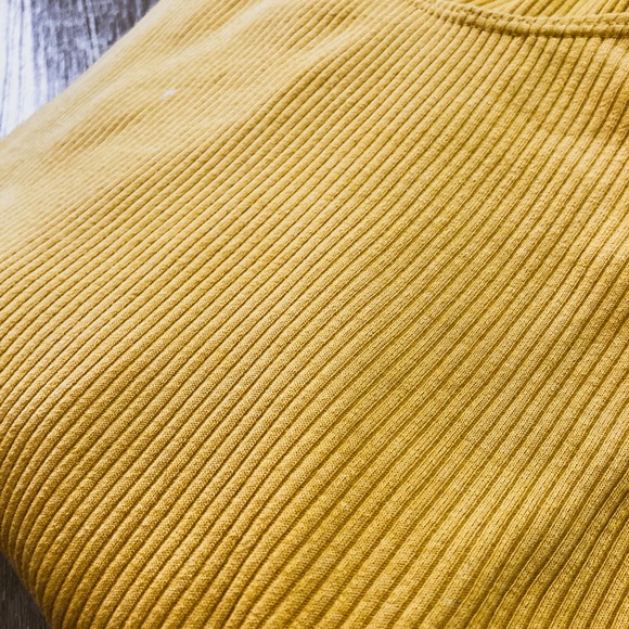 Yellow Express Top - Picture 4 of 4